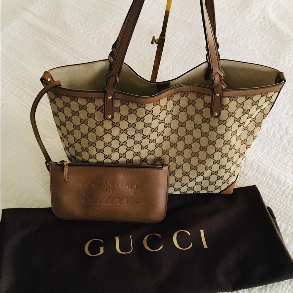 Authentic Gucci Tote and pouch bag